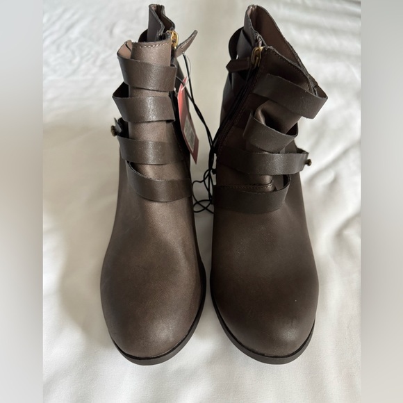 Mossimo Supply Co. Stella Ankle Boots NWT - Picture 3 of 8